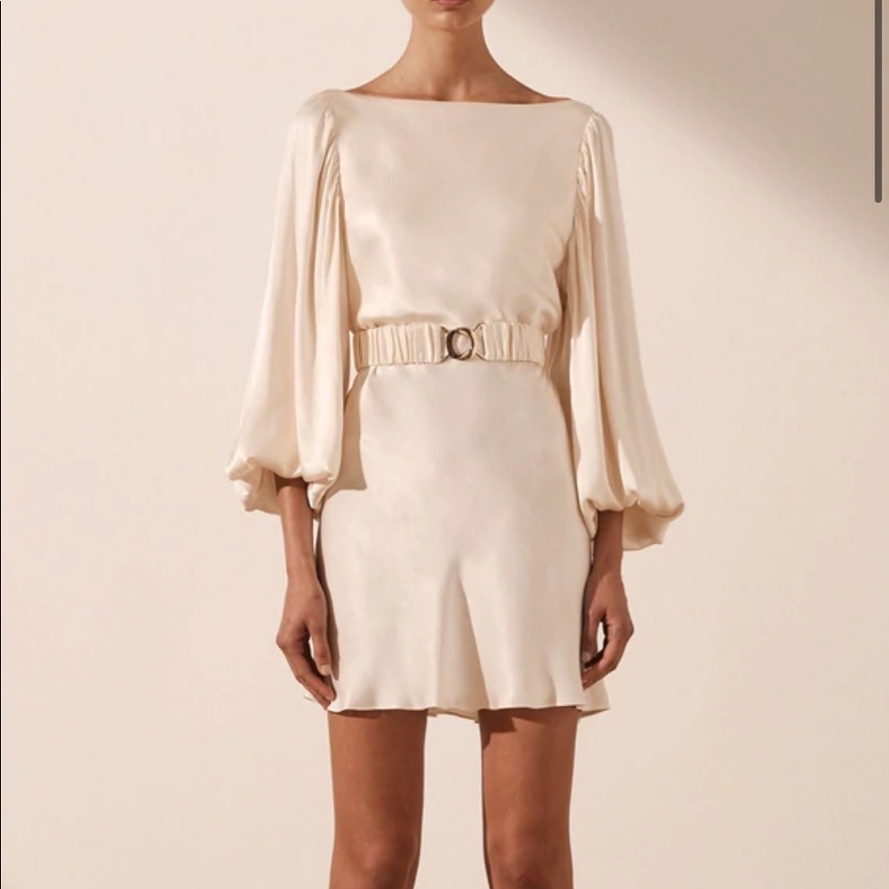 NWT. LA LUNE BALLOON SLEEVE MINI DRESS WITH BELT - CREAM